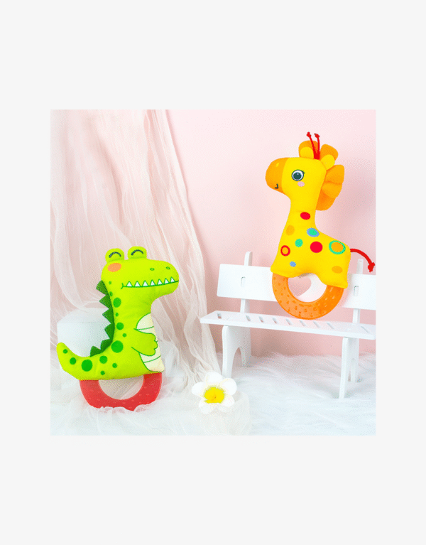 Cheerful Baby teether rattle - Croc - Pippin | Pippin