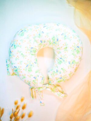 CuddleCurl White feeding pillow